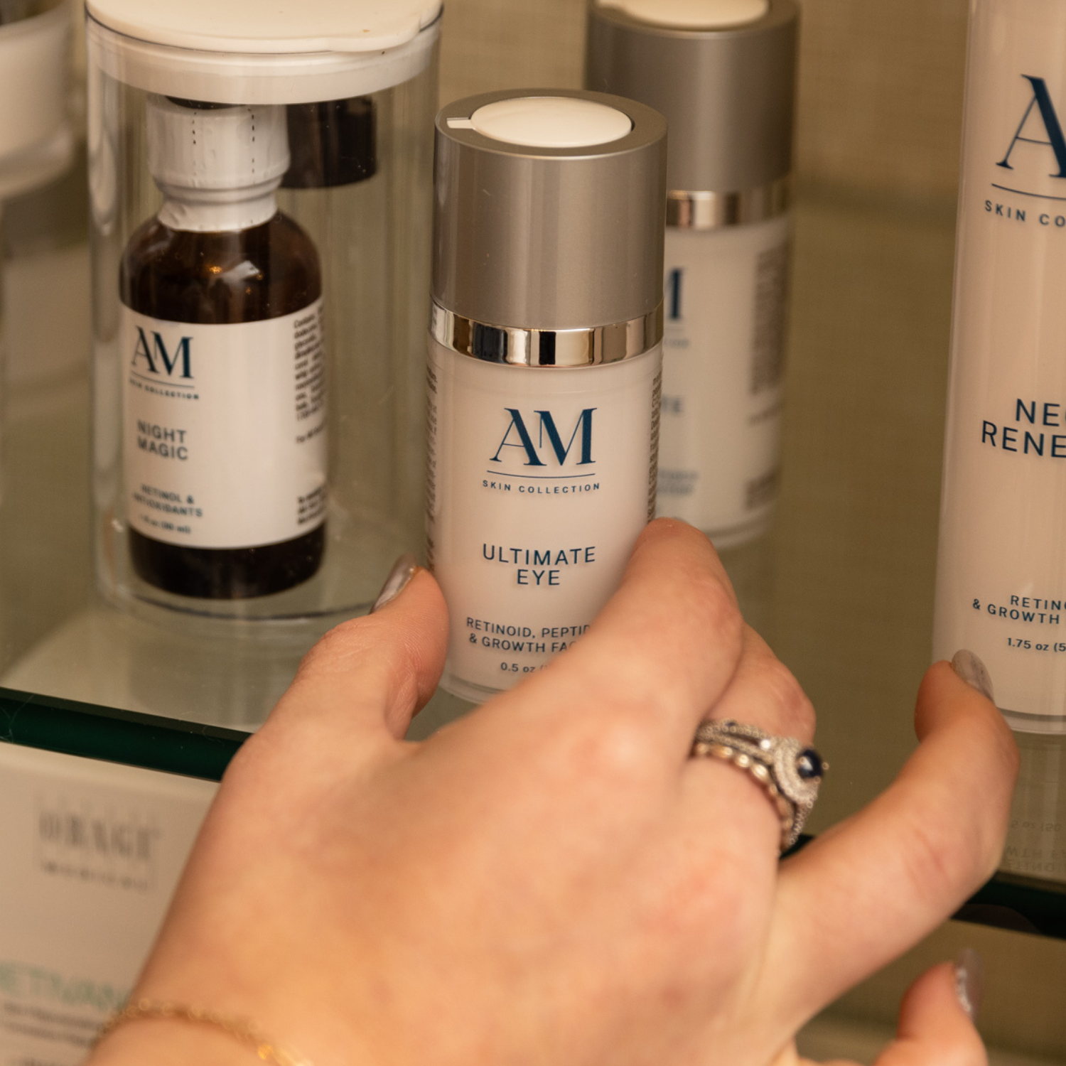 AM Skin Collection: Ultimate Eye